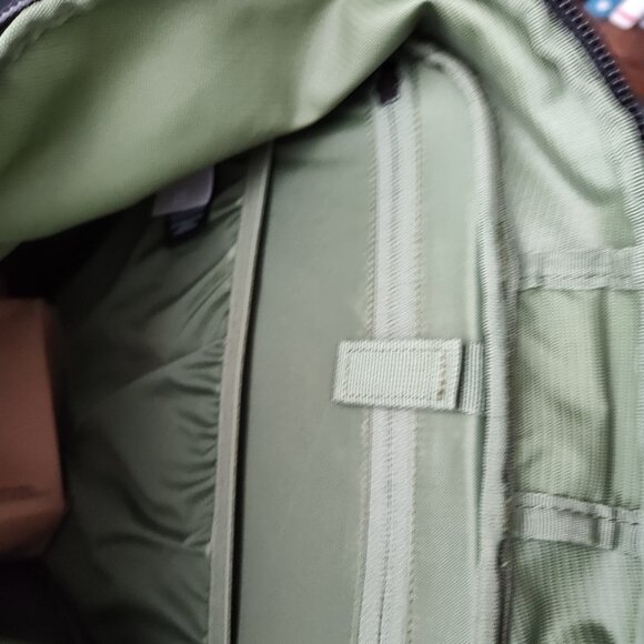 Columbia Unisex Green Triple Canyon 36L Hiking & Trekking Backpack (Medium) - Picture 5 of 7